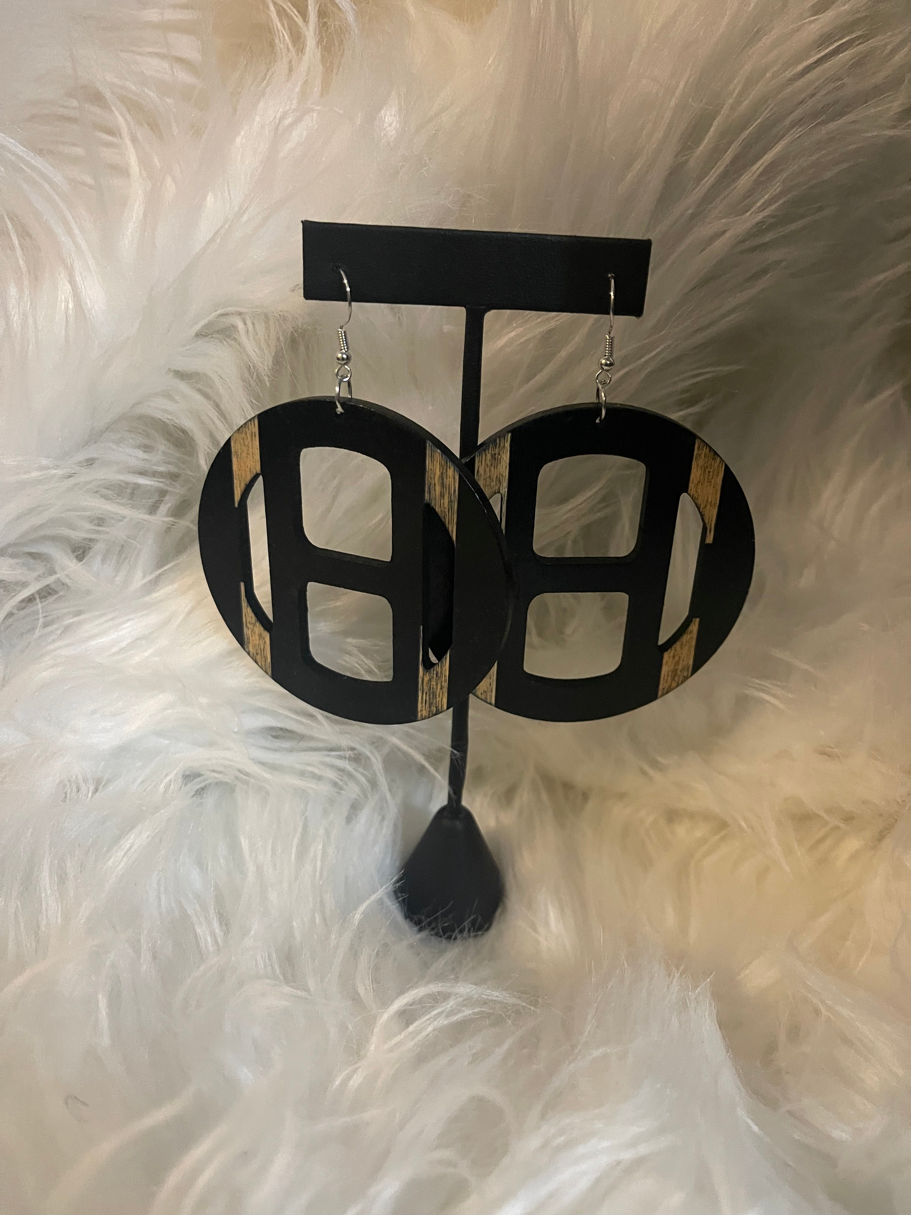 Two-tone Circle Cutout Wood Earrings