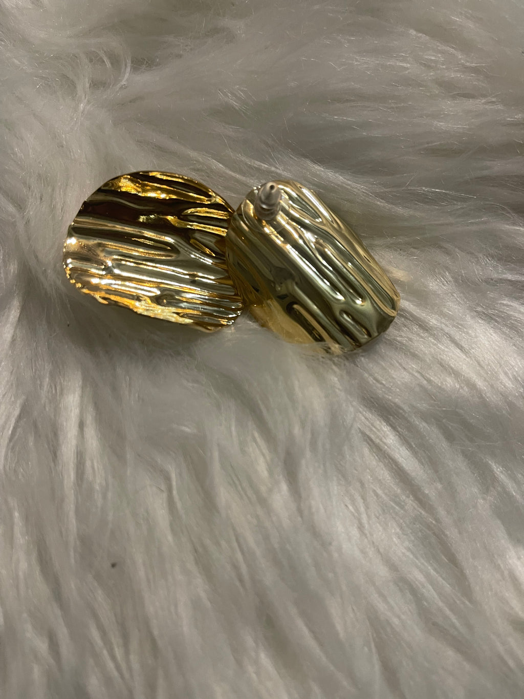 Gold-tone Texture Wavy Oversize Stud Earrings